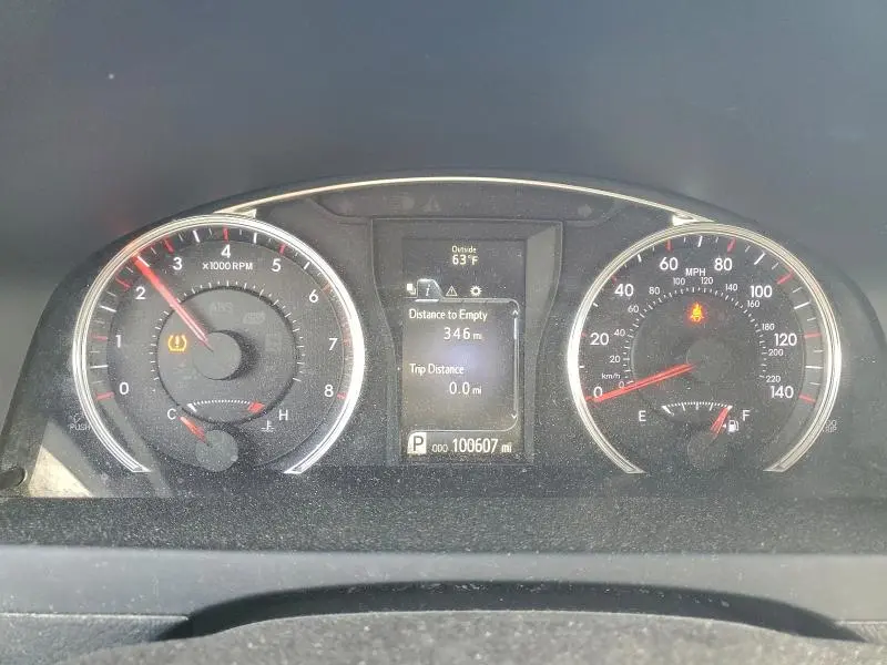 2015 TOYOTA CAMRY LE  