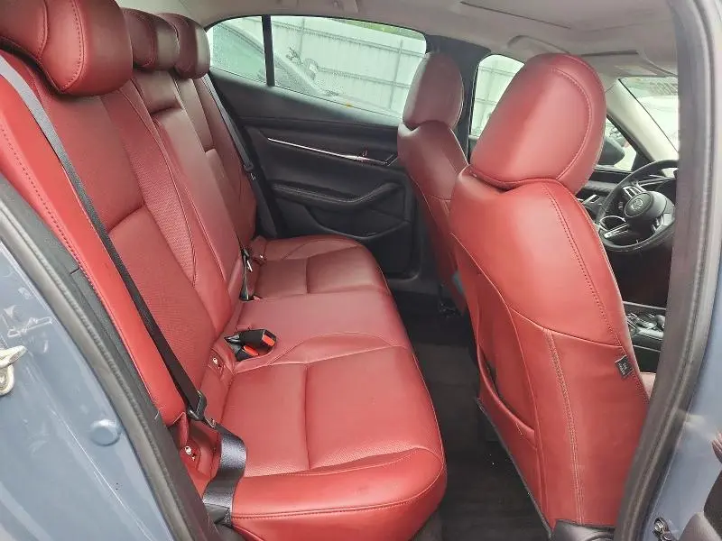 2023 MAZDA 3 PREFERRED  