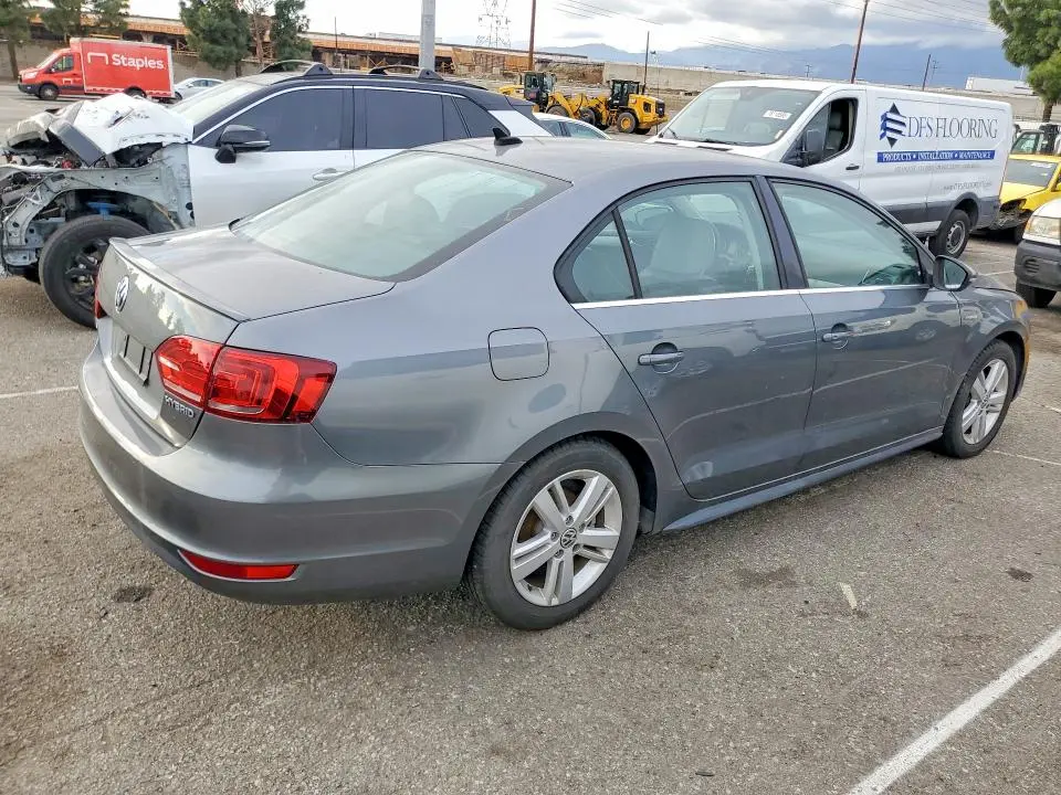 2013 VOLKSWAGEN JETTA HYBRID  