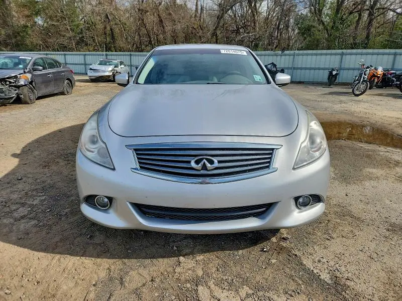 2013 INFINITI G37 BASE  
