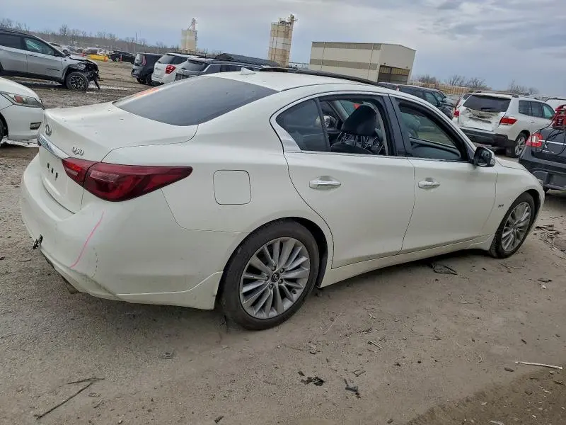 2019 INFINITI Q50 LUXE  