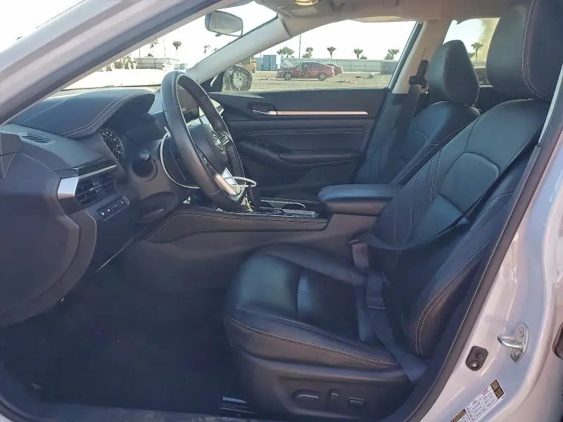 2023 NISSAN ALTIMA SR  