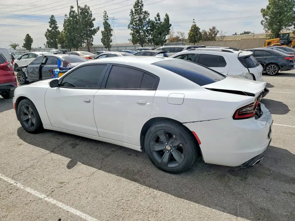 2016 DODGE CHARGER SXT  