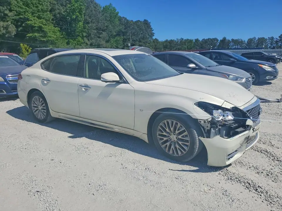 2015 INFINITI Q70L 3.7  