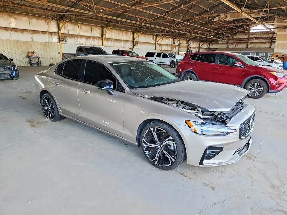 2024 VOLVO S60 CORE  