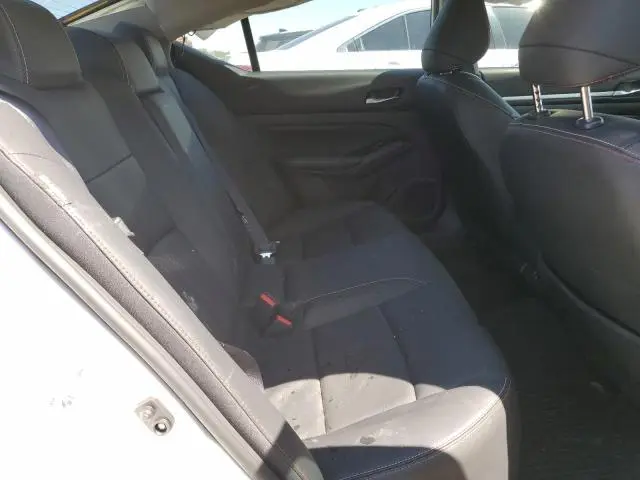 2023 NISSAN ALTIMA SR  