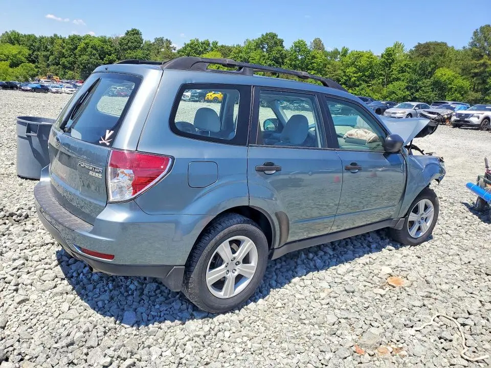 2010 SUBARU FORESTER XS  
