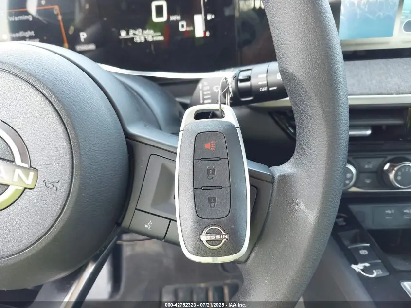 2025 NISSAN KICKS SV FWD