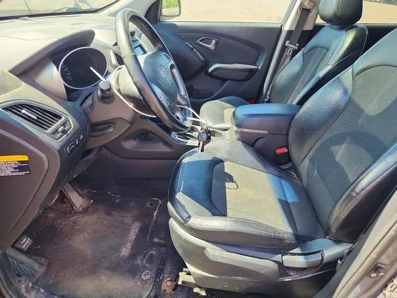 2015 HYUNDAI TUCSON SE  
