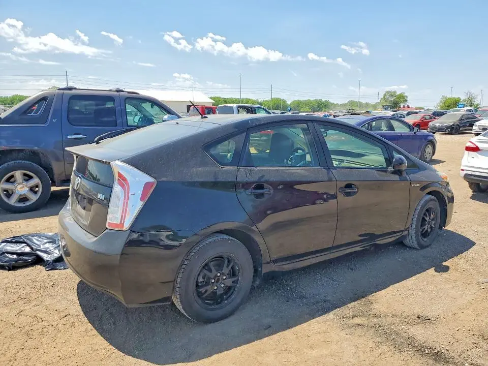 2014 TOYOTA PRIUS TWO  
