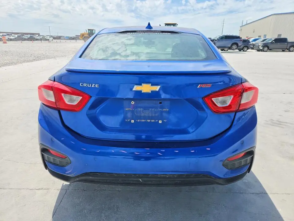 2018 CHEVROLET CRUZE LT  