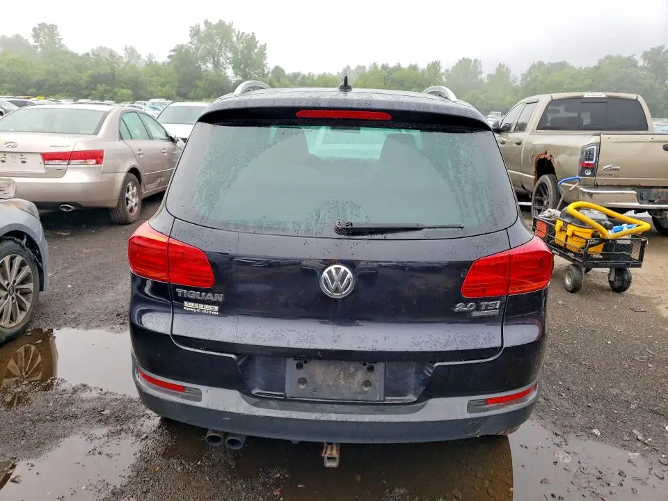 2012 VOLKSWAGEN TIGUAN S  
