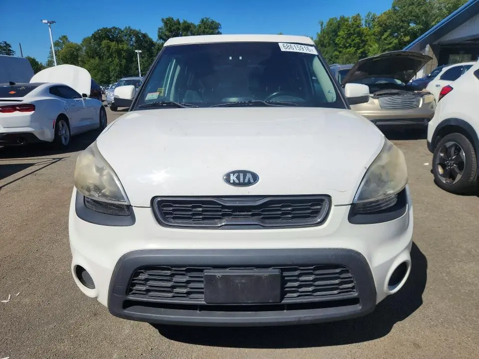 2013 KIA SOUL +  