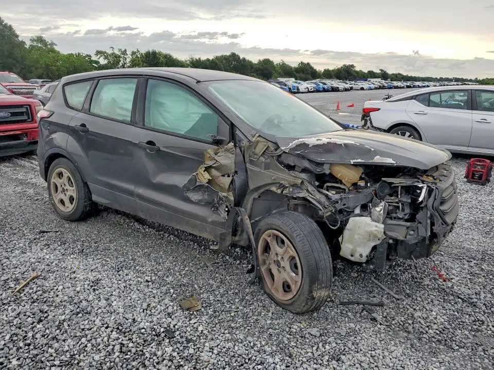 2017 FORD ESCAPE S  