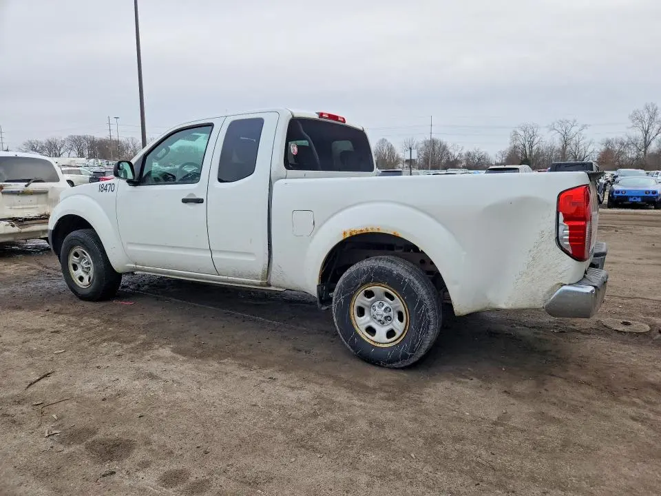 2013 NISSAN FRONTIER S  