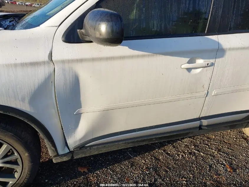 2017 MITSUBISHI OUTLANDER ES