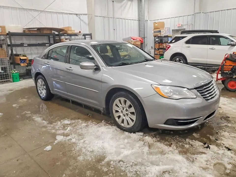 2013 CHRYSLER 200 LX  