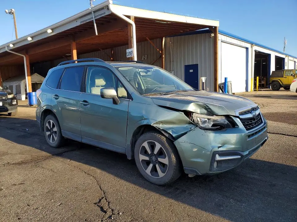2017 SUBARU FORESTER   