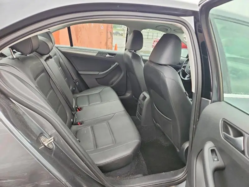 2017 VOLKSWAGEN JETTA SE  
