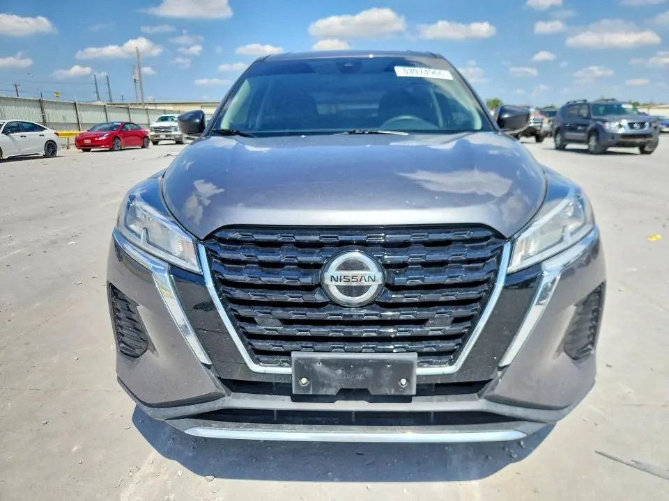 2021 NISSAN KICKS S  