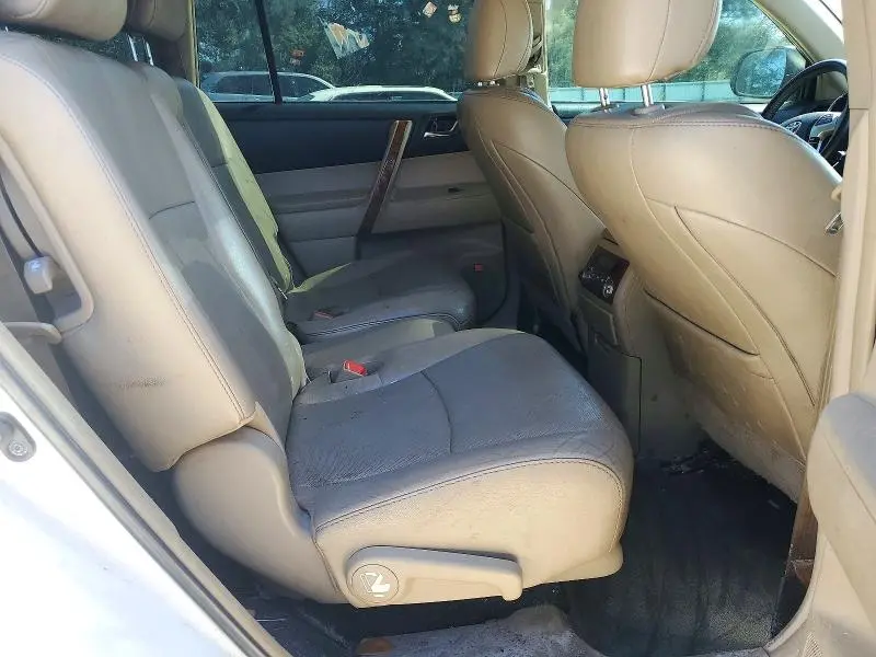 2013 TOYOTA HIGHLANDER LIMITED  