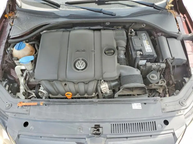 2013 VOLKSWAGEN PASSAT SE  