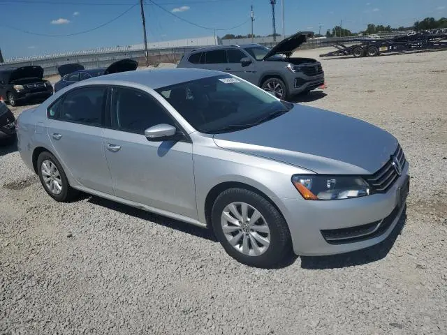 2013 VOLKSWAGEN PASSAT S  
