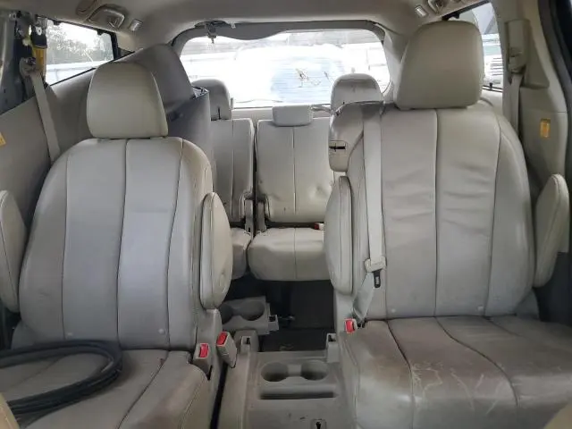 2012 TOYOTA SIENNA XLE  