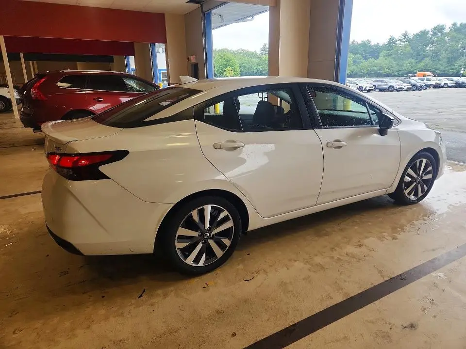 2020 NISSAN VERSA SR  