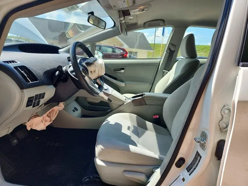 2013 TOYOTA PRIUS THREE  