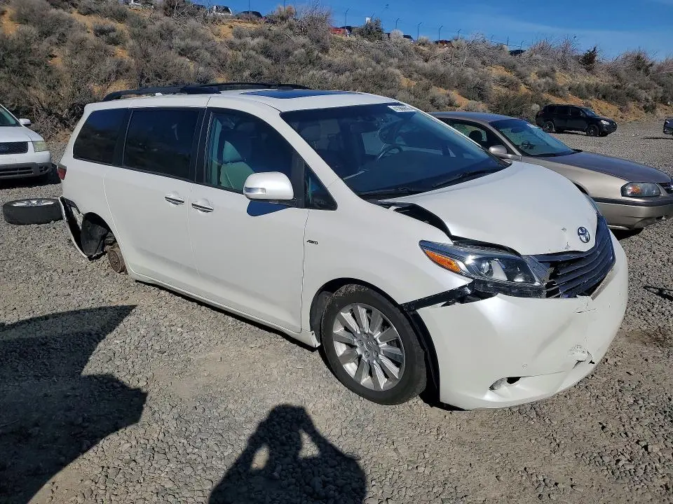 2016 TOYOTA SIENNA LIMITED PREMIUM 7-PASSENGER  