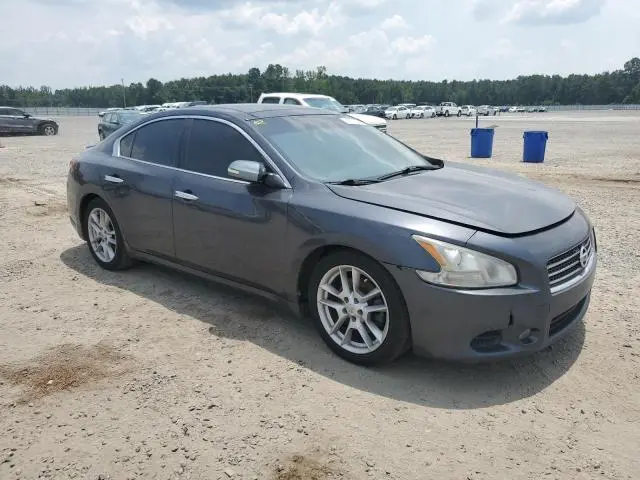 2010 NISSAN MAXIMA S  