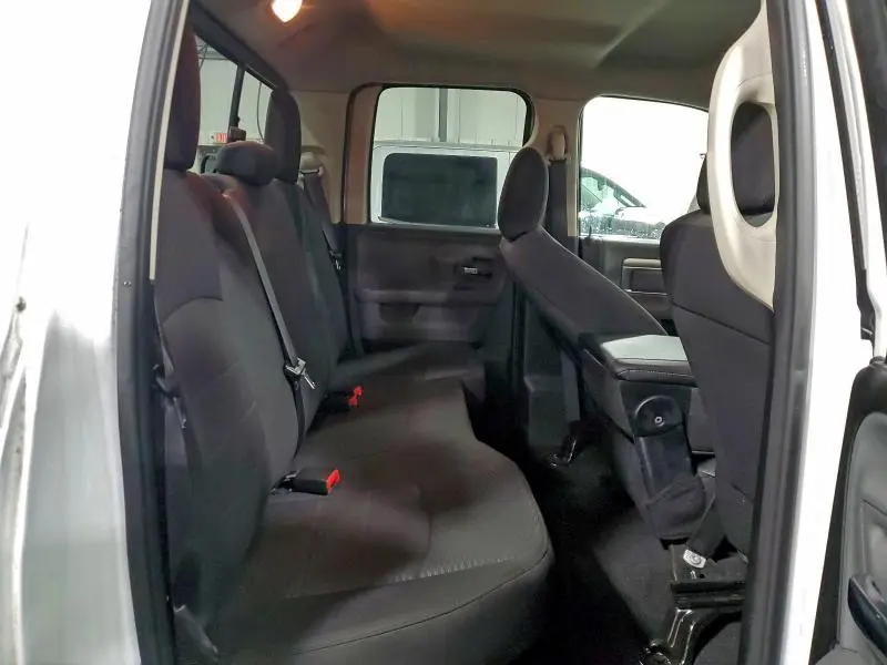 2019 RAM 1500 CLASSIC SLT  