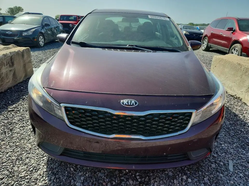 2018 KIA FORTE LX  