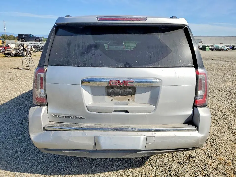 2017 GMC YUKON XL DENALI  