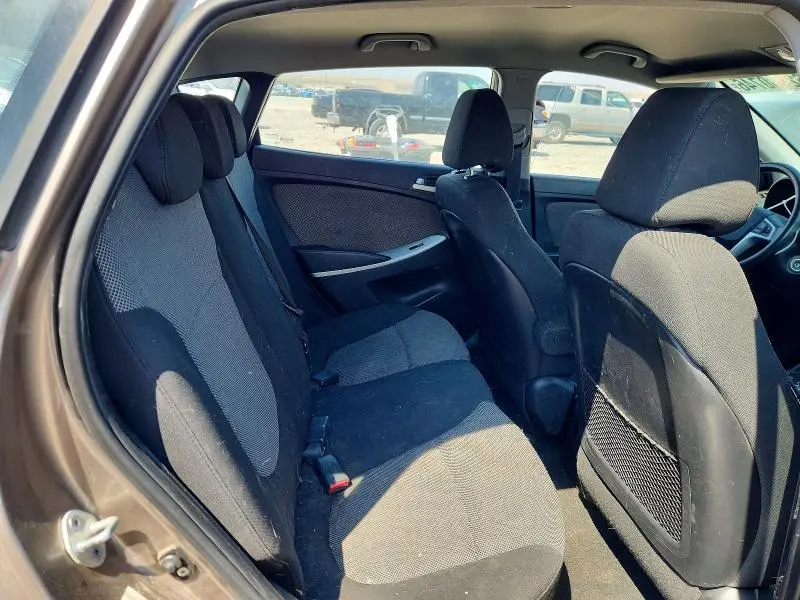 2012 HYUNDAI ACCENT GS  