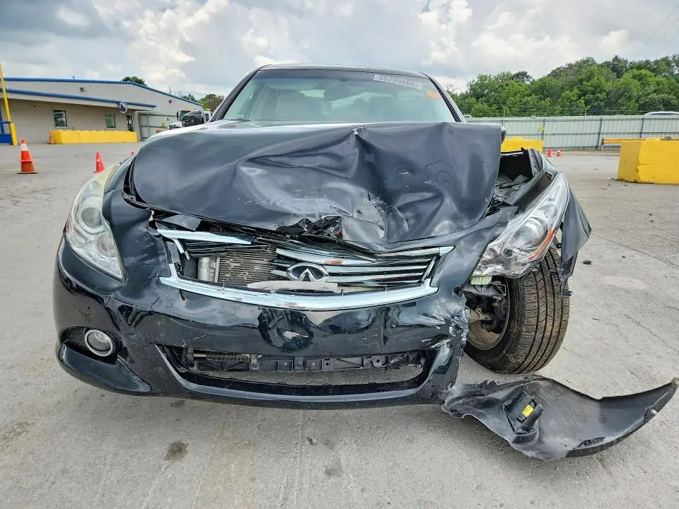 2015 INFINITI Q40 BASE  