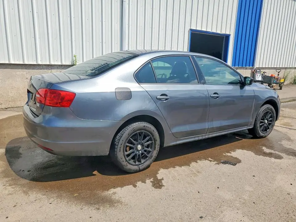 2013 VOLKSWAGEN JETTA BASE  