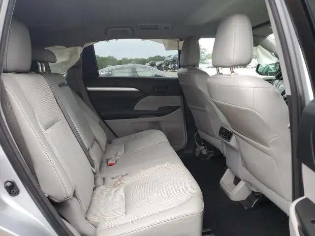 2014 TOYOTA HIGHLANDER LE  
