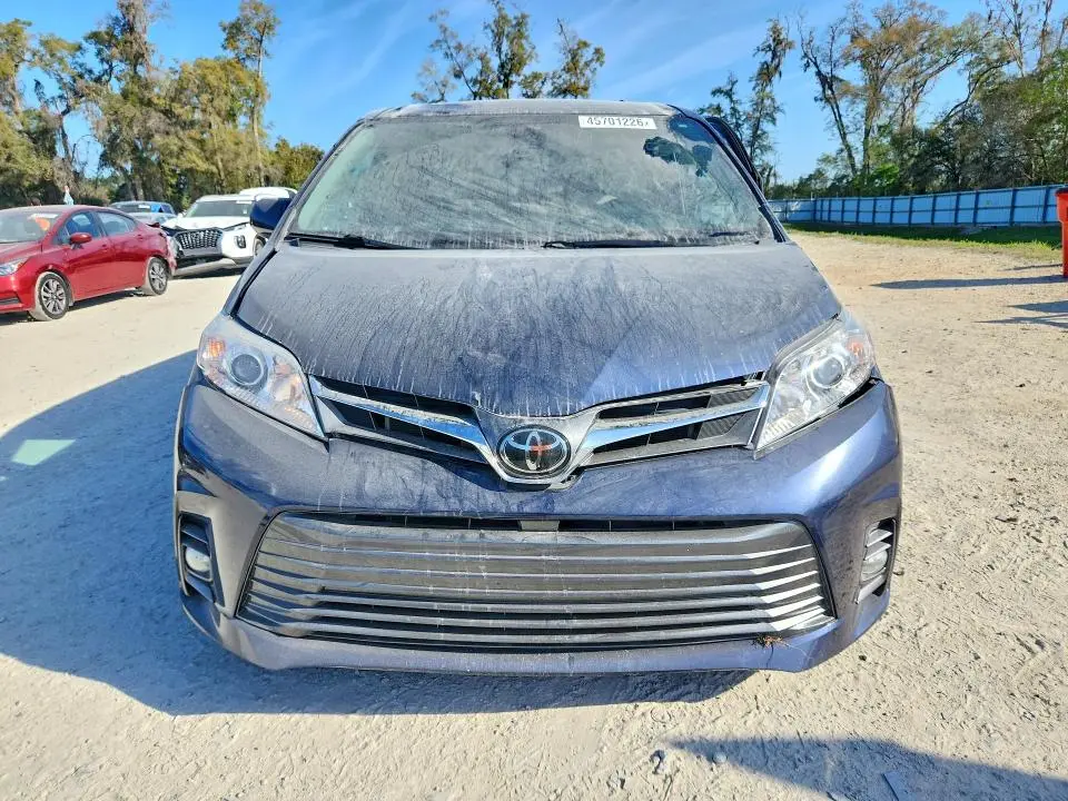 2019 TOYOTA SIENNA XLE 8-PASSENGER  