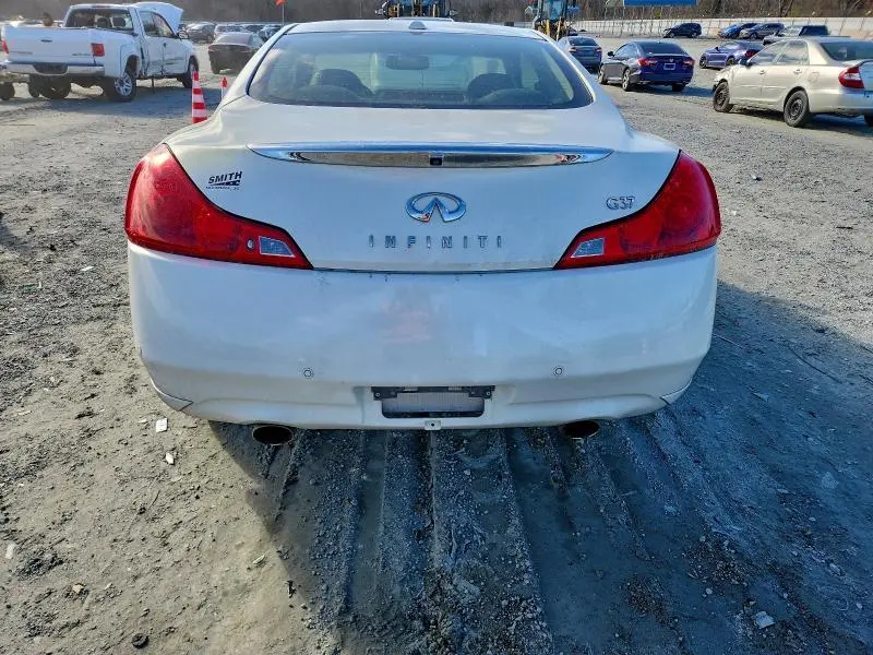 2013 INFINITI G37 JOURNEY  