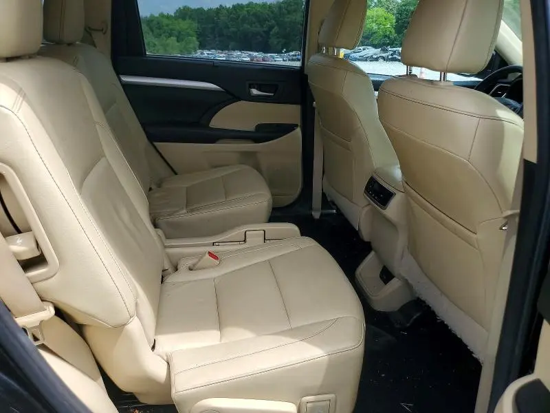 2017 TOYOTA HIGHLANDER XLE  