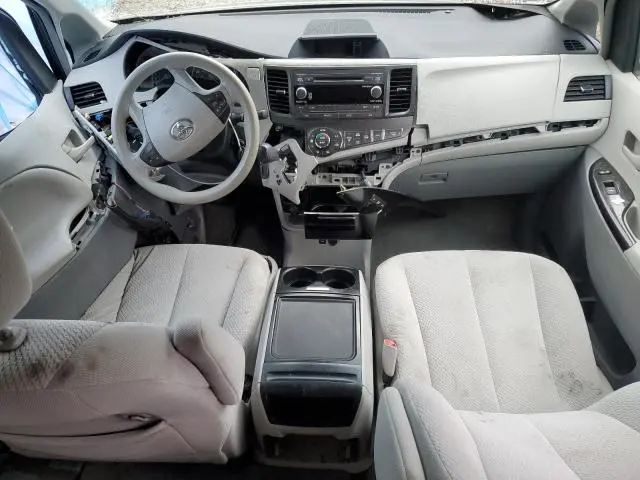 2013 TOYOTA SIENNA LE  
