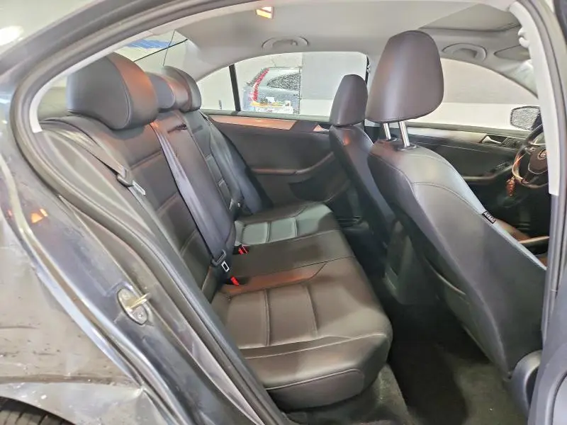 2018 VOLKSWAGEN JETTA SE  