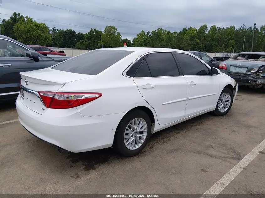 2016 TOYOTA CAMRY LE