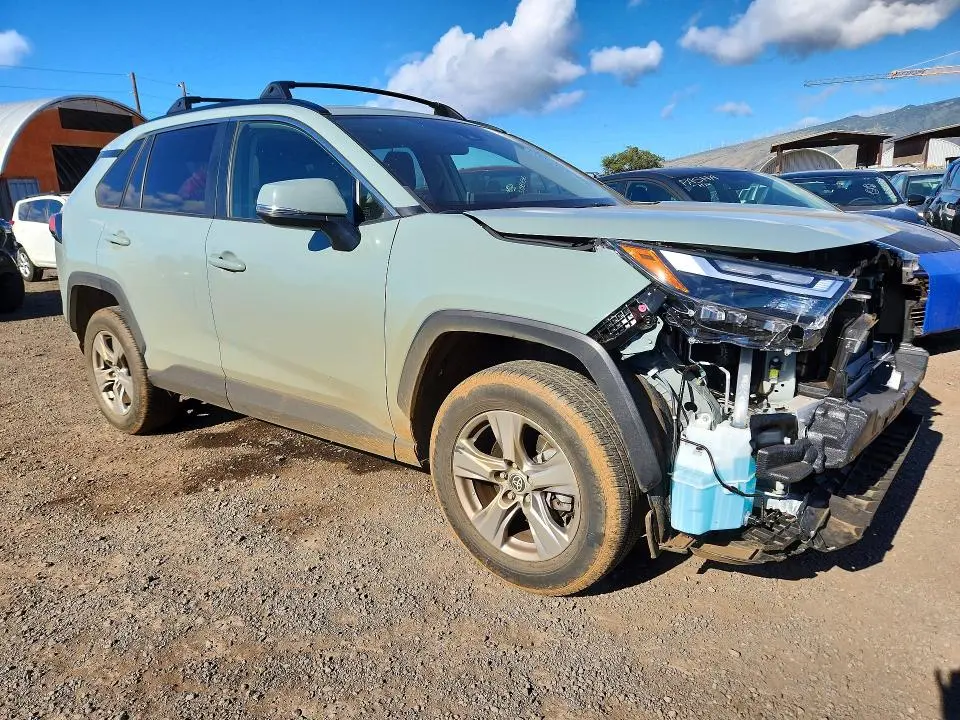 2024 TOYOTA RAV4 XLE  