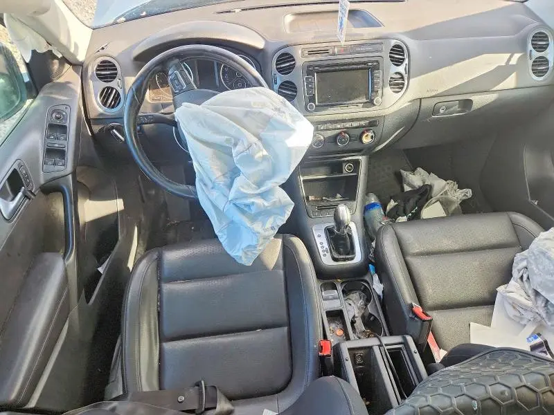 2015 VOLKSWAGEN TIGUAN S  
