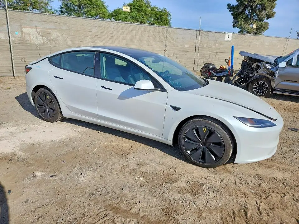 2025 TESLA MODEL 3   