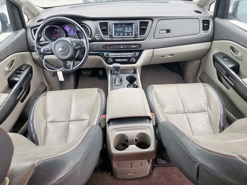 2018 KIA SEDONA LX  