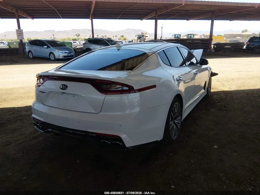 2019 KIA STINGER  